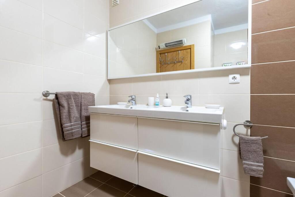 Lovely One Bedroom Apartment In אלבור מראה חיצוני תמונה